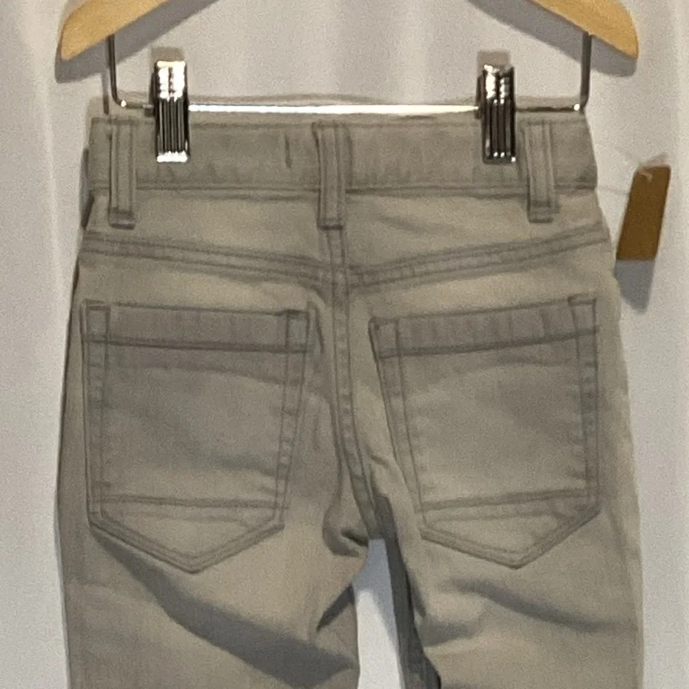 1755. OshKosh Boys Gray Wash Jeans EUC Size 5 Edgy & Cool